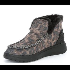 Hey Dudes Cheetah Booties, EUC
